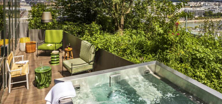 TOO_Chill_Spa_Jacuzzi