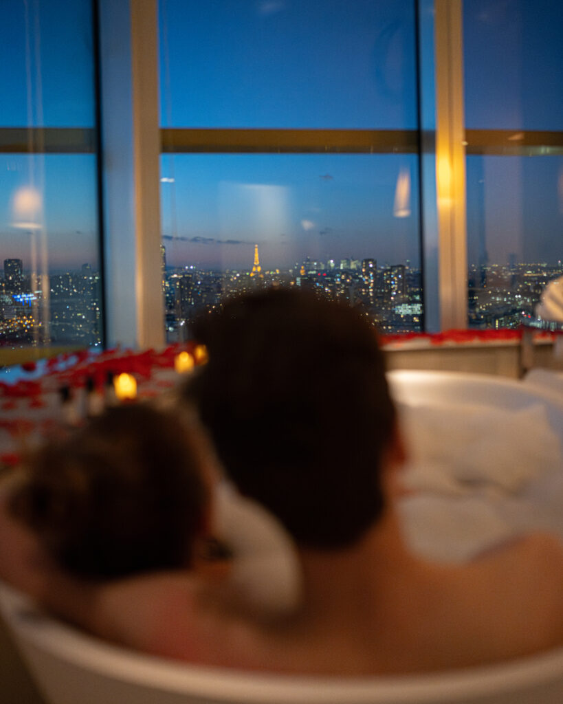 lover couple, sweet escape valentines day too hotel Paris