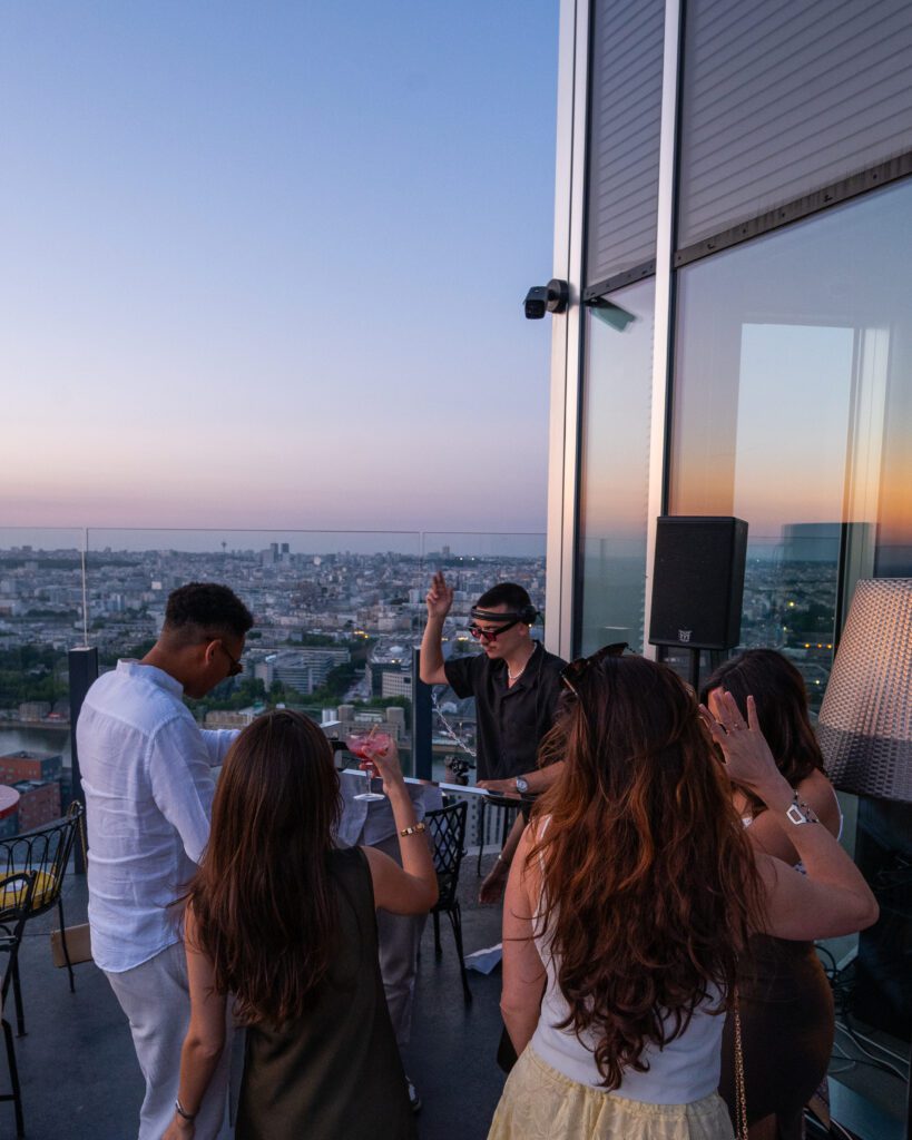 DJ Palaz set at festive rooftop TOO TacTac