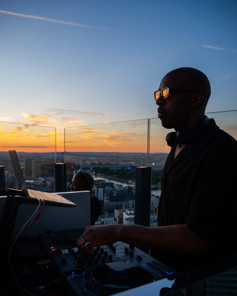 DJ Turner, live set on the rooftop TOO TacTac